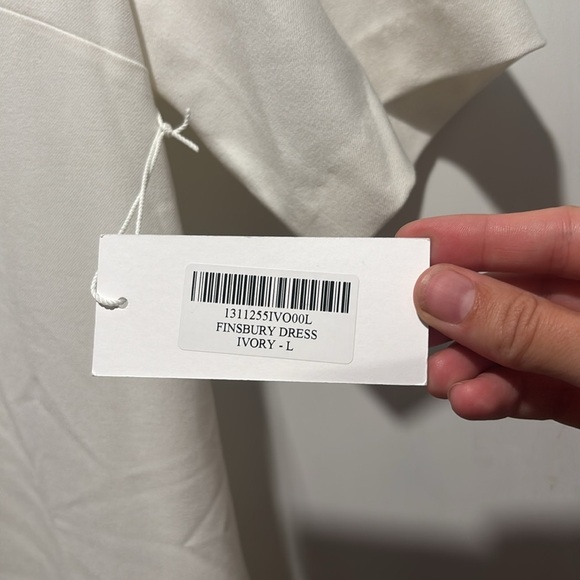 New REFORMATION finsbury dress - Picture 3 of 11